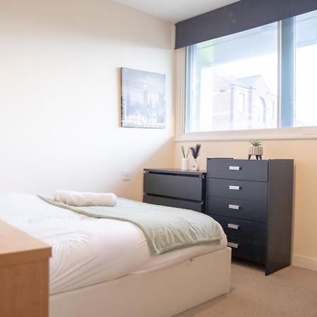 Leeds Vibrant 2 Bedroom Sleeps 4 外观 照片