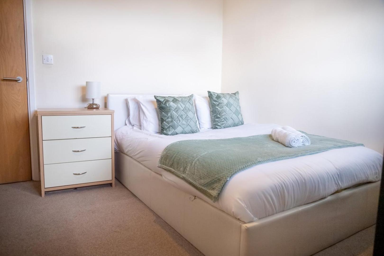 Leeds Vibrant 2 Bedroom Sleeps 4 外观 照片